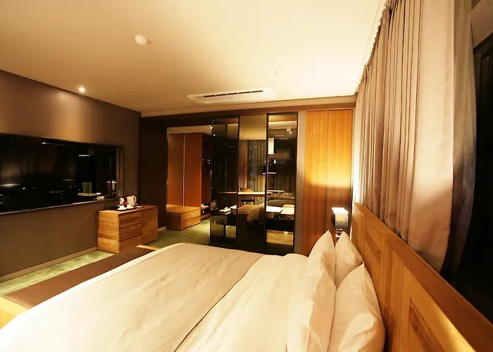 Louis Hamilton Haeundae Busan