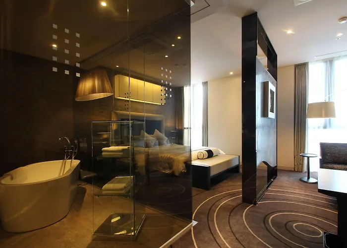 Louis Hamilton Haeundae Hotel 3*